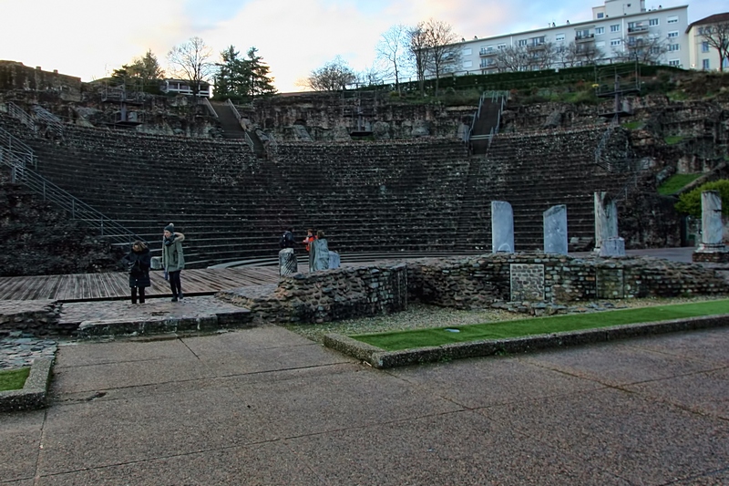 Античный театр и римский одеон 