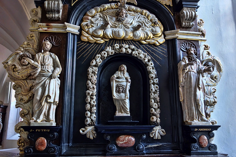 собор Святой Троицы, Девы Марии и св. Бернарда