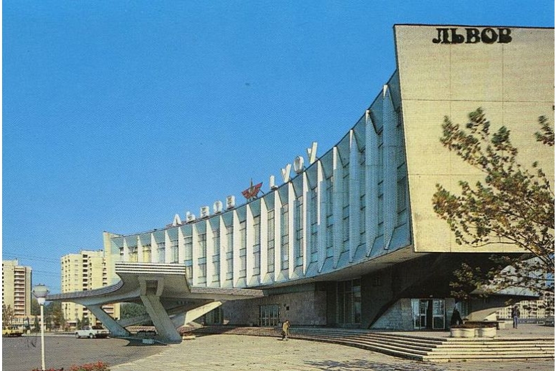 Автовокзал на улице Стрыйской