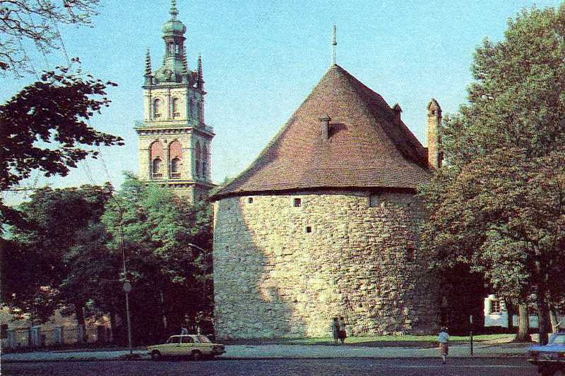 Пороховая башня, XVI век